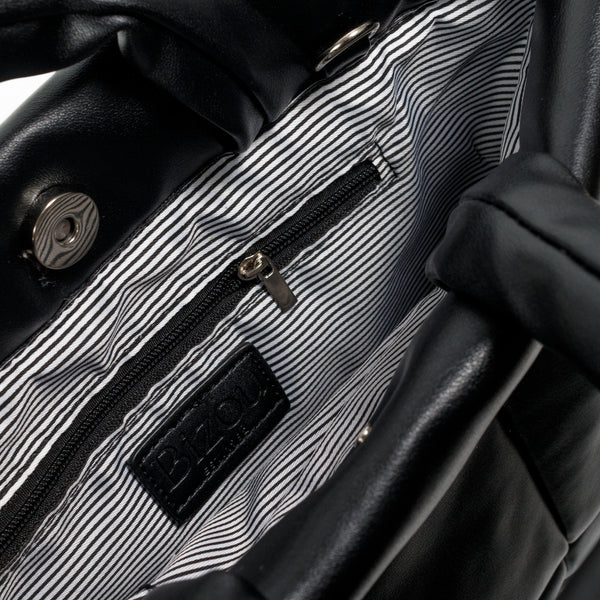 Charger l'image dans la galerie, Sac fourre-tout carré matelassé noir