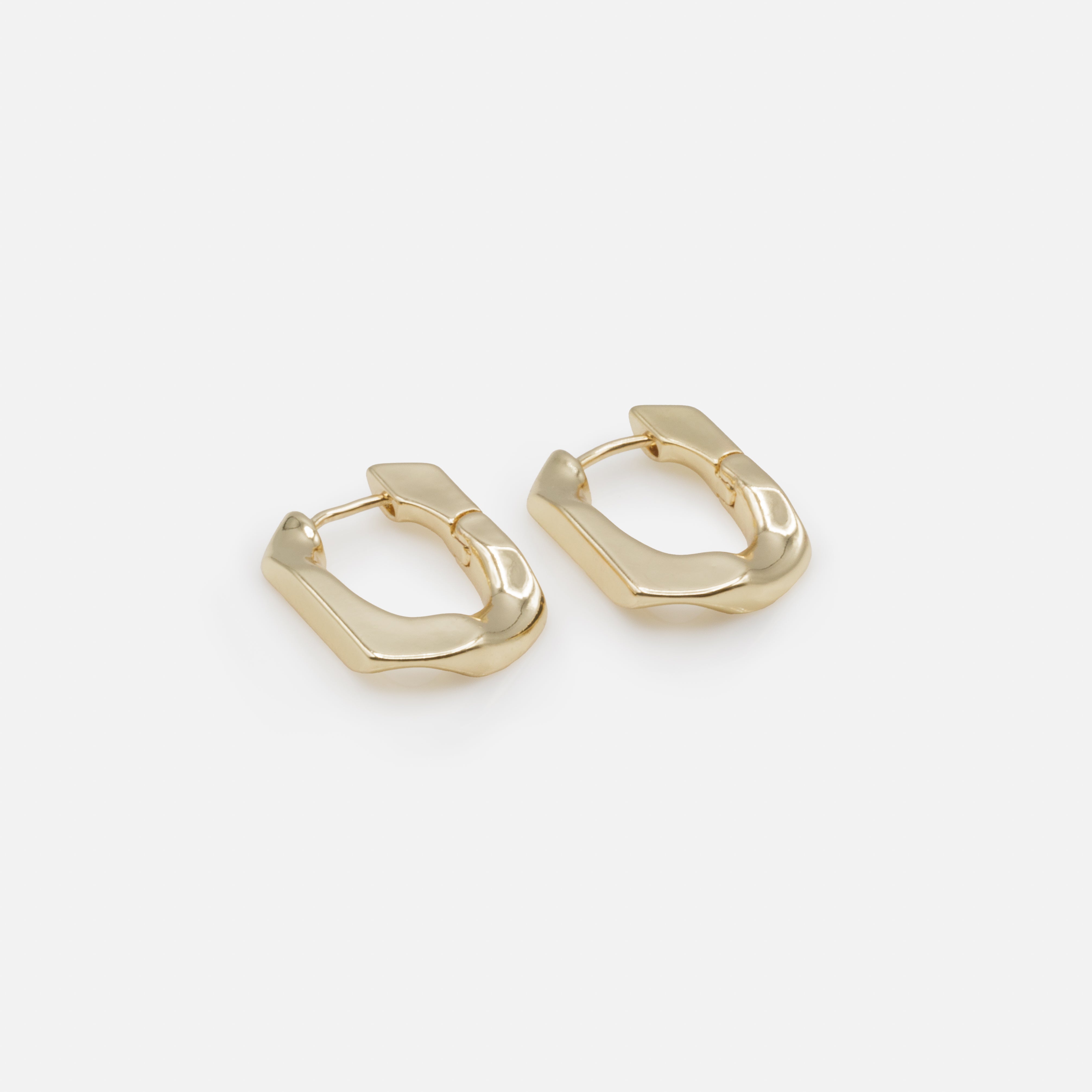 Boucles d'oreilles anneaux dorés maille aplatie