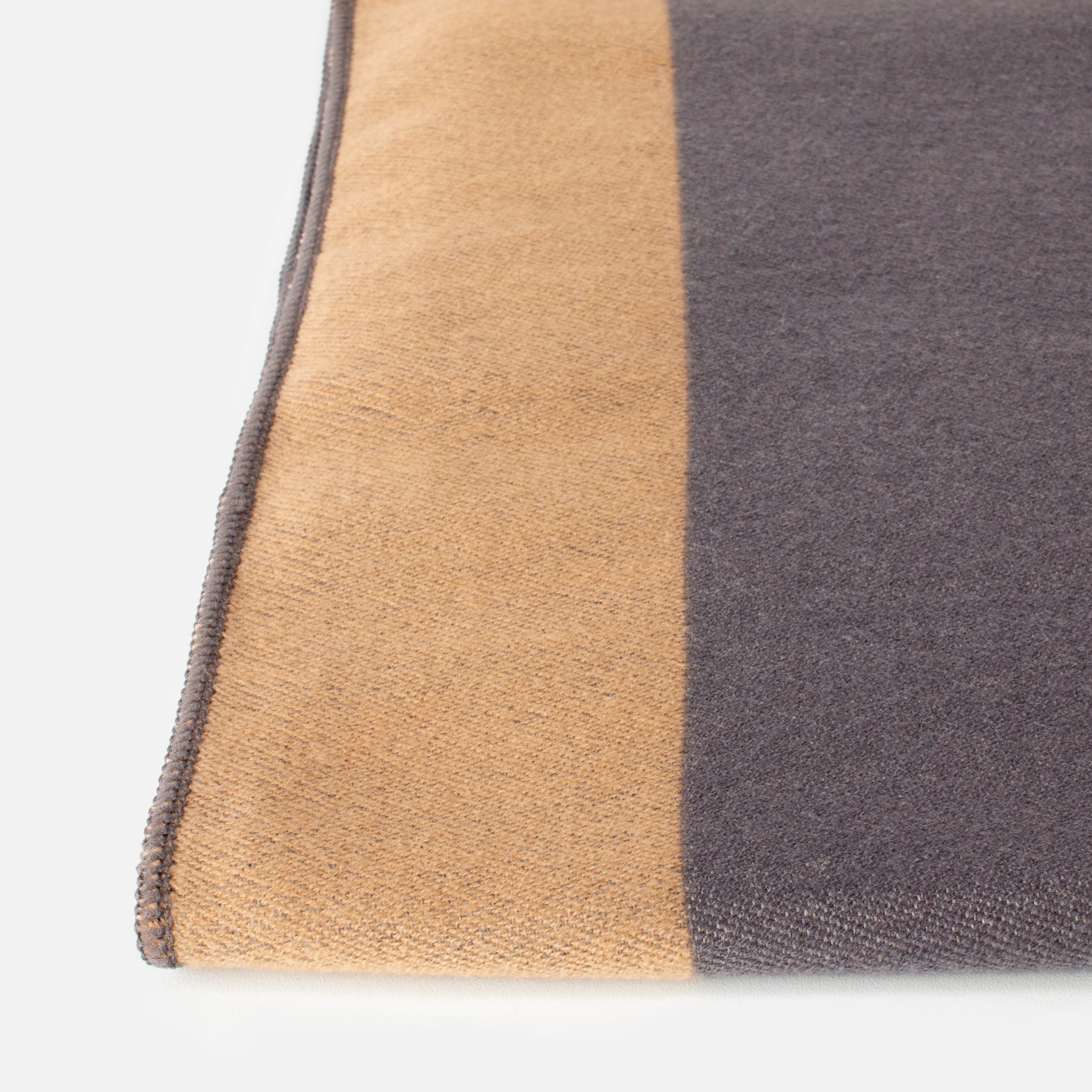 Poncho gris