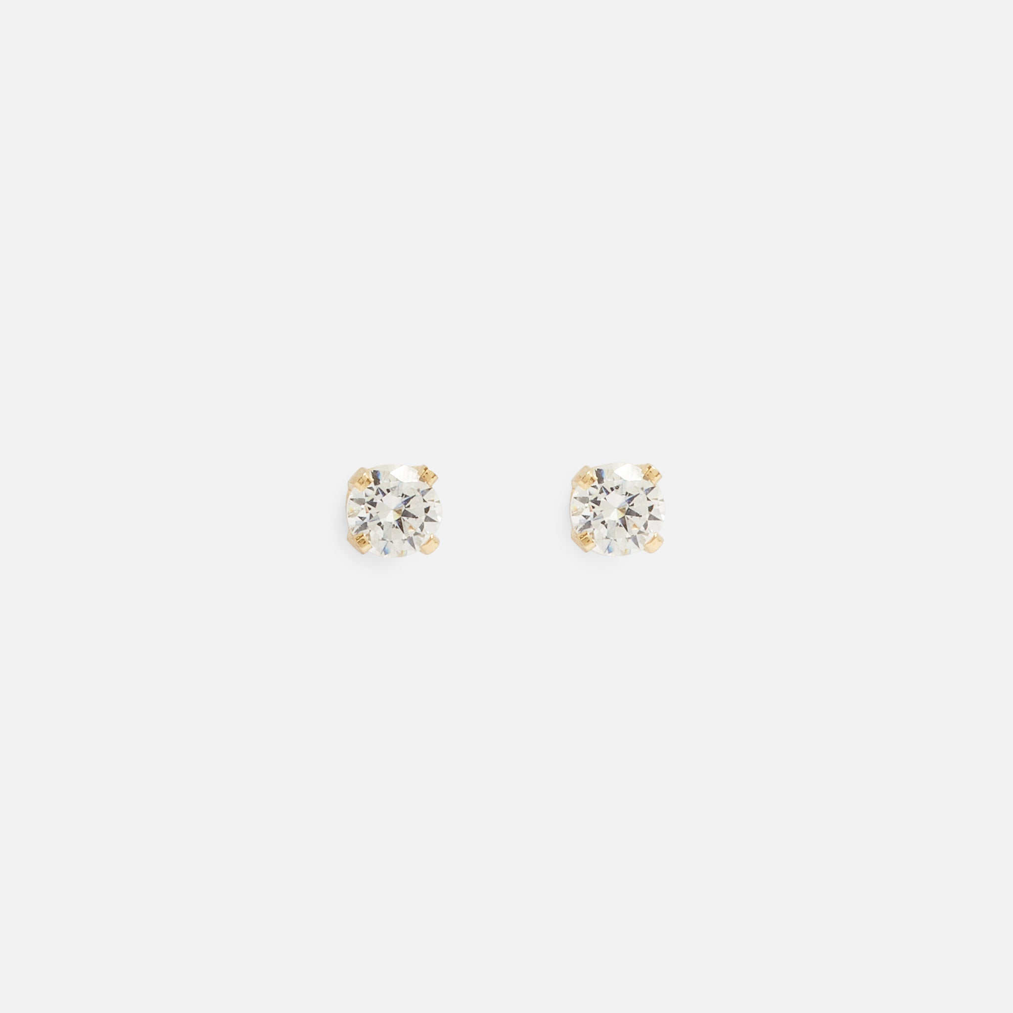 Boucles d’oreilles or 10 carats avec zircon cubique 2 mm