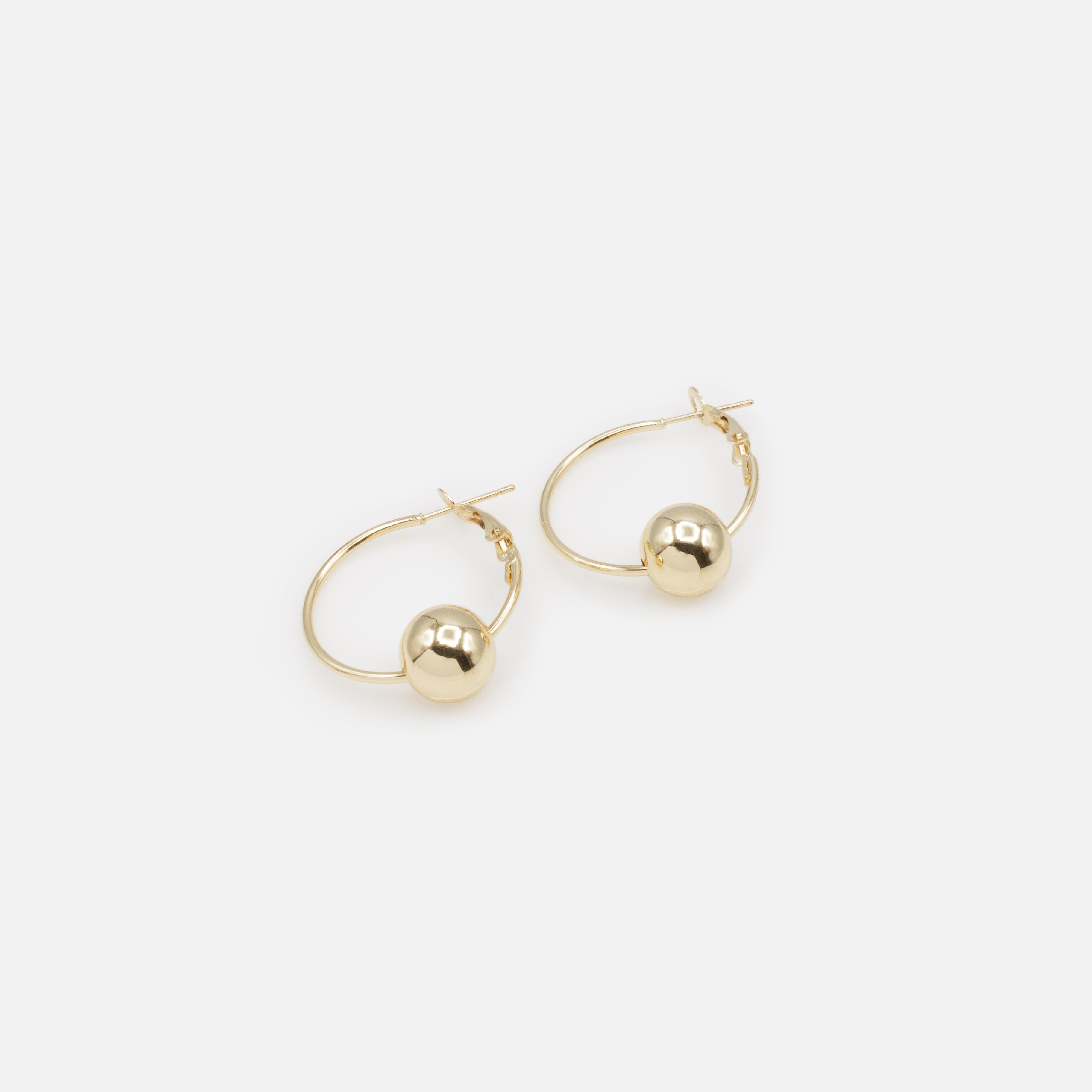 Boucles d'oreilles anneaux dorés avec sphère amovible