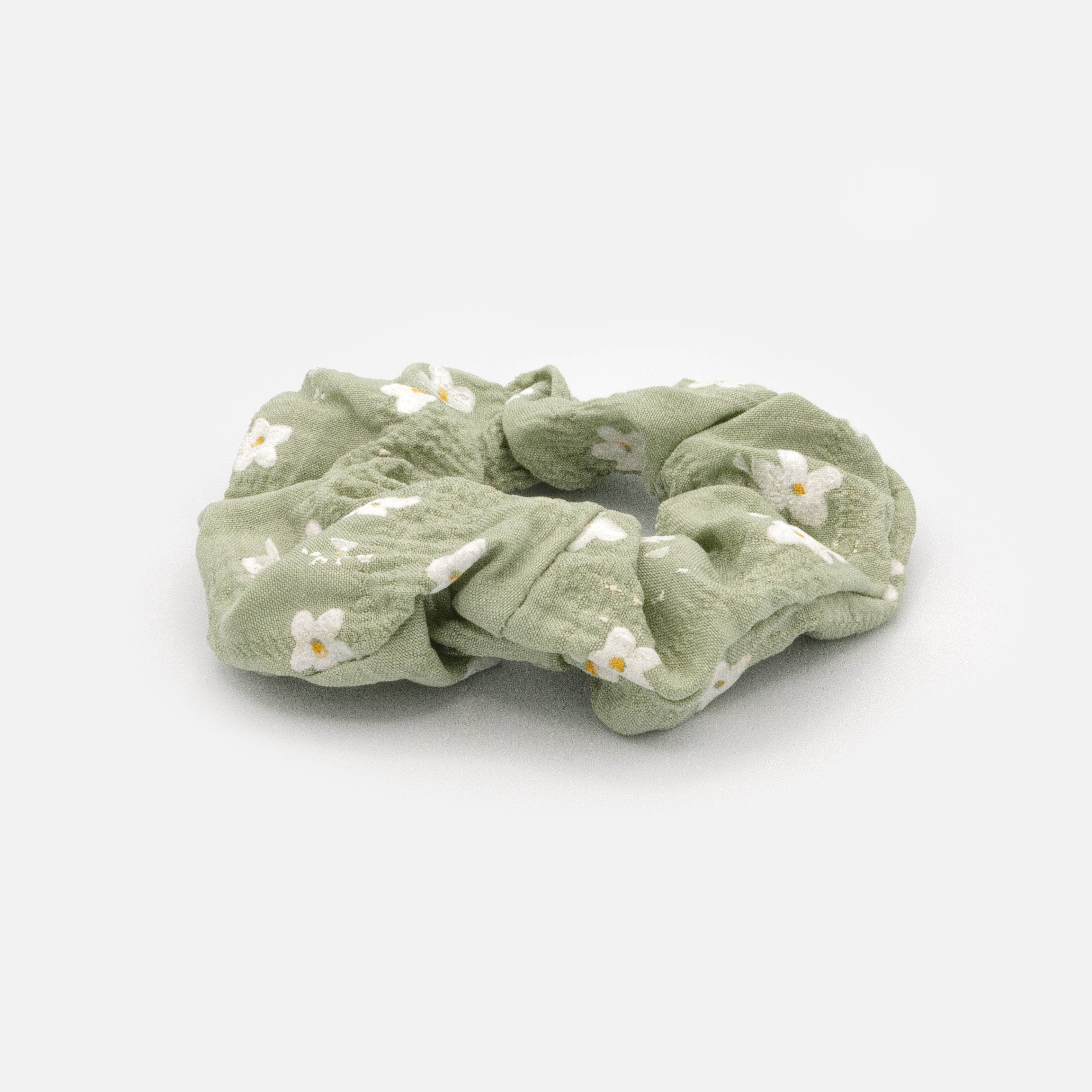 Chouchou verts sauge avec imprimé petites fleurs blanches