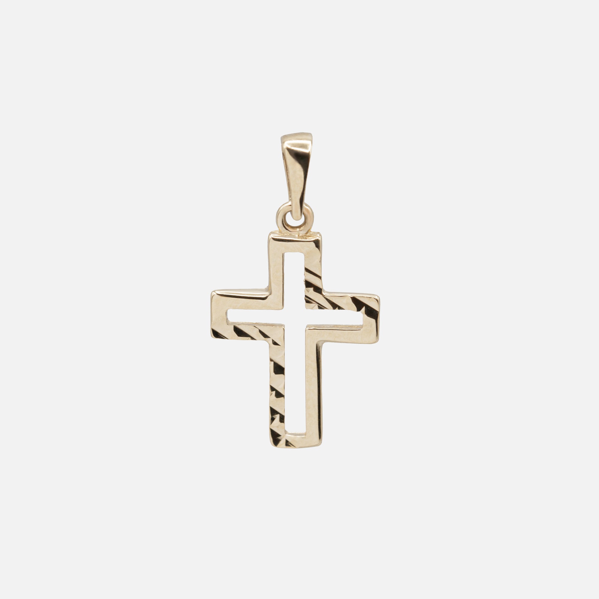 Breloque croix texturée en or 10 carats