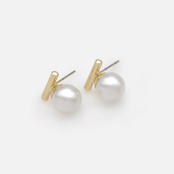 Load image into Gallery viewer, 10mm pearl earrings on gold beam