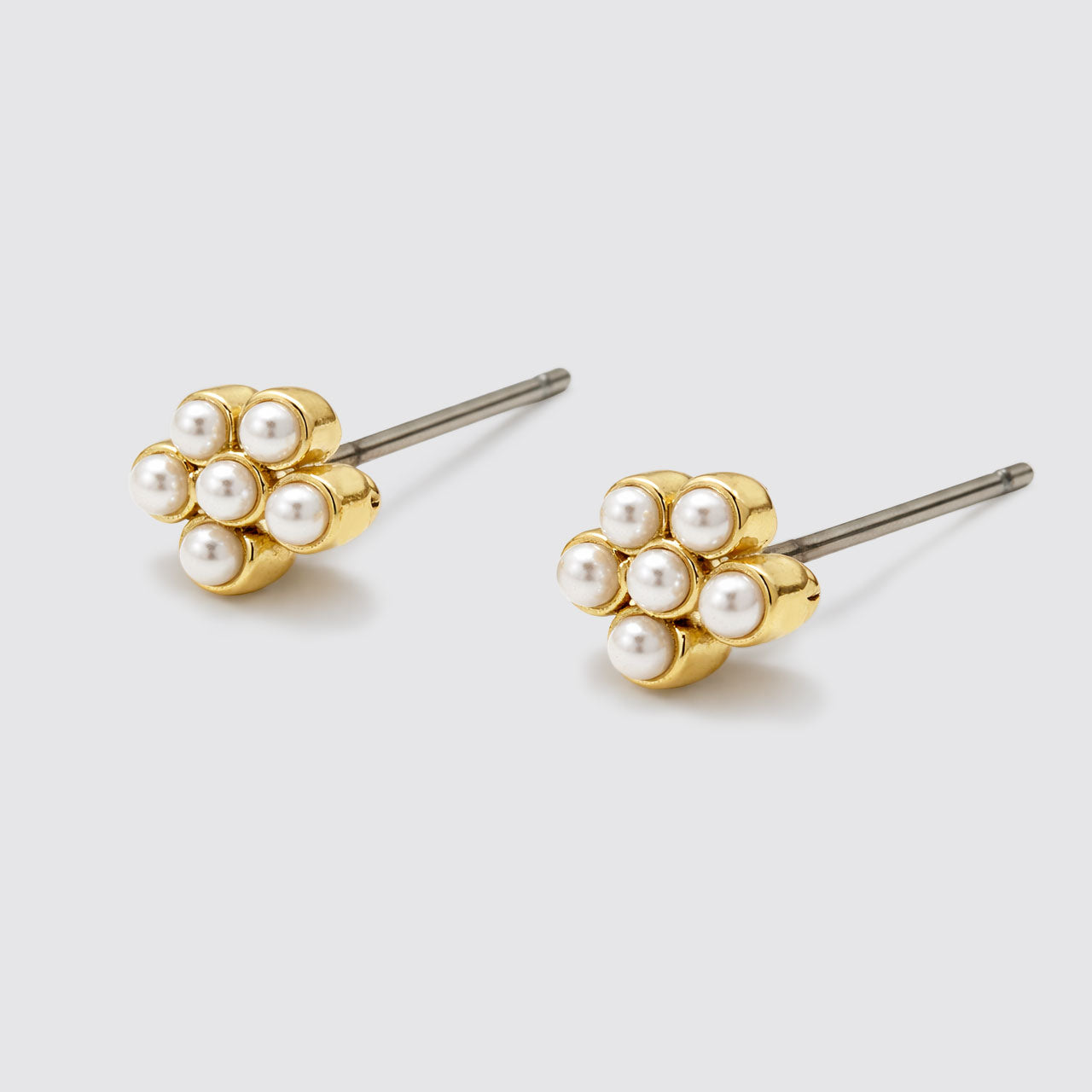 Trio de clous d'oreilles perles et fleurs doré