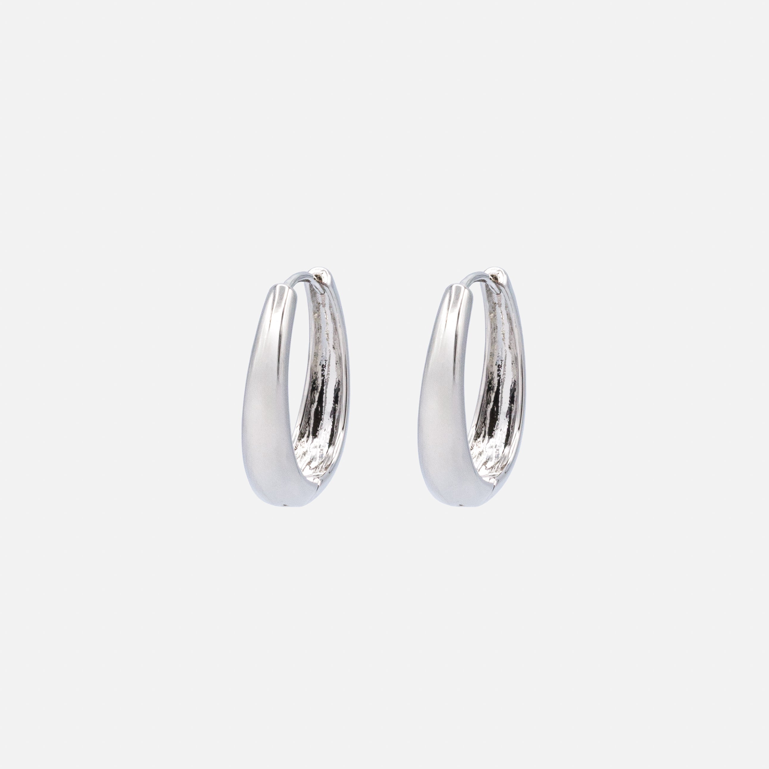 Boucles d'oreilles anneaux argentés ovales