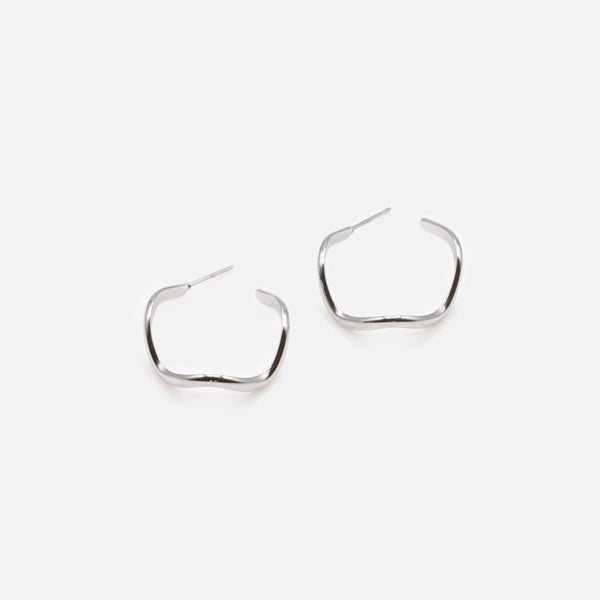 Load image into Gallery viewer, Silver twisted hoop earrings 26 mm in stainless steel