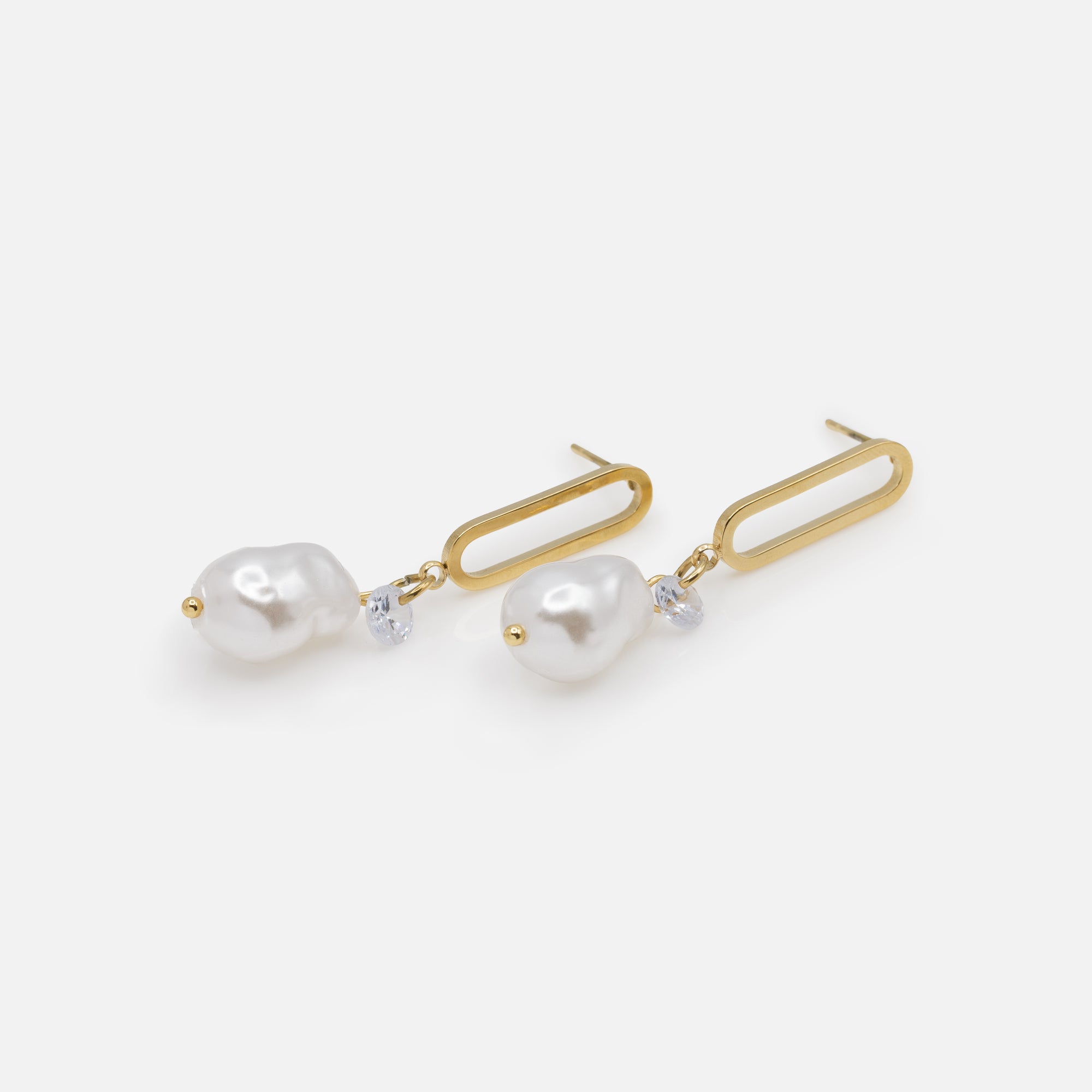Long golden earrings with pearls and cubic zirconia in stainless steel