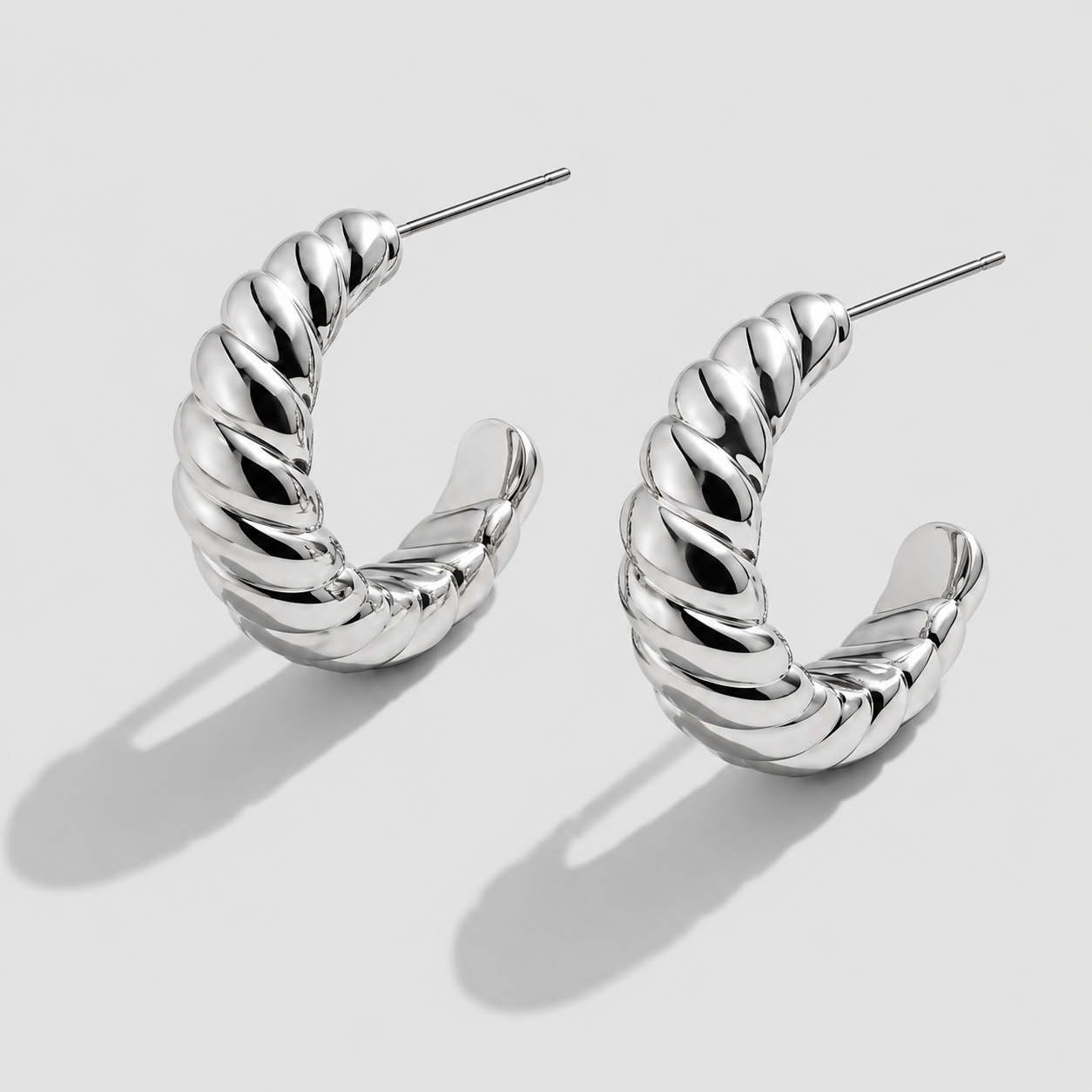 Boucles d'oreilles anneaux texturés argentés en acier inoxydable
