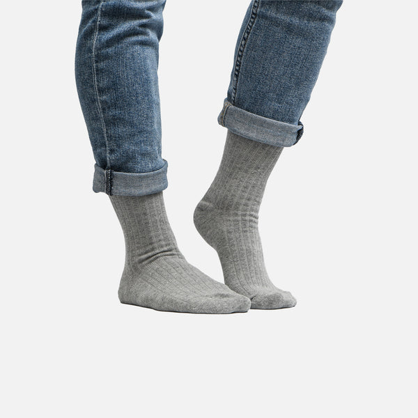 Load image into Gallery viewer, Ribbed grey socks