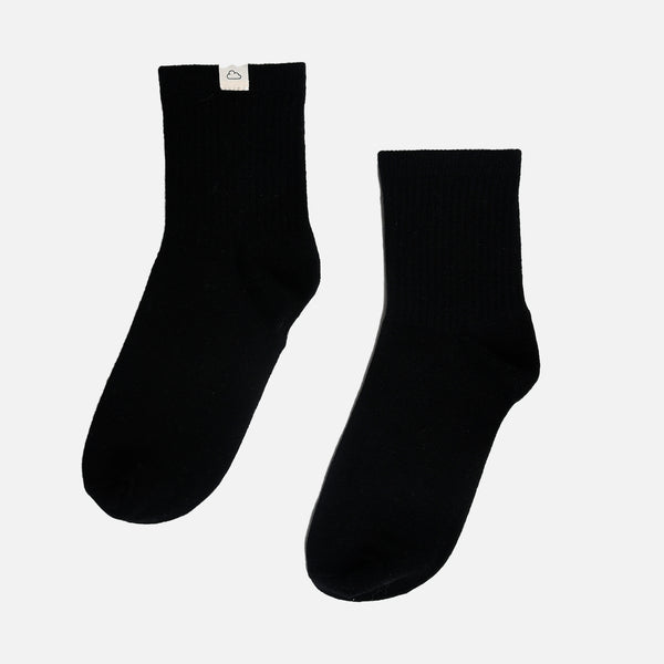 Load image into Gallery viewer, Black ankle socks with cloud label