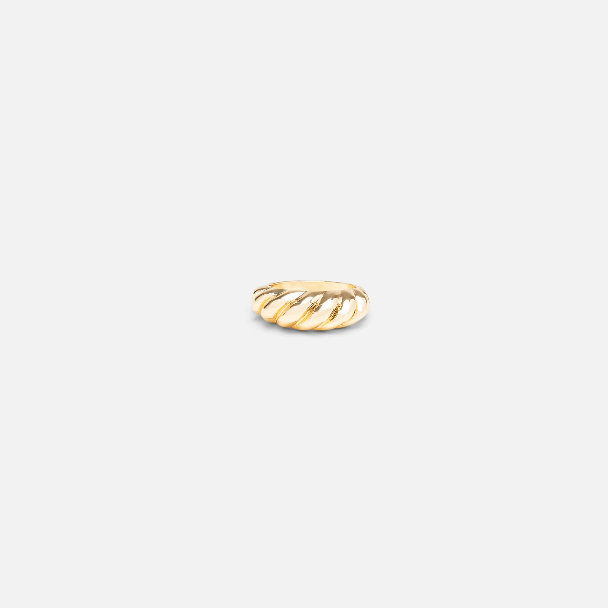 Gold-plated ring with diagonal grooves in stainless steel