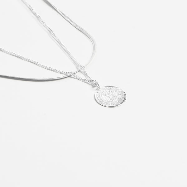 Load image into Gallery viewer, Stainless steel pendant with medallion