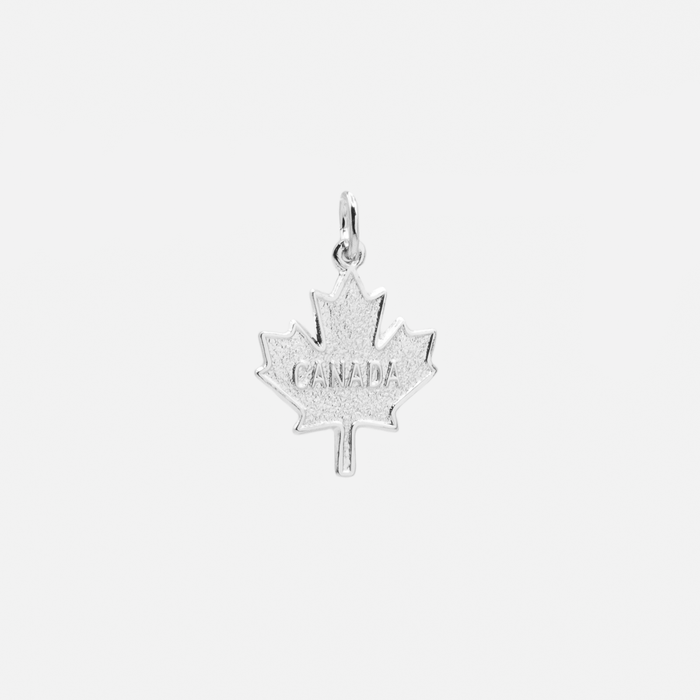 Breloque feuille d'érable en argent sterling