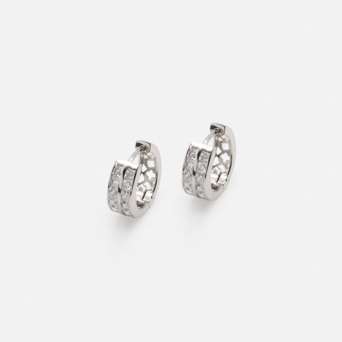 Boucles d'oreilles anneaux argent avec motifs et rangs de zircons cubiques en argent sterling
