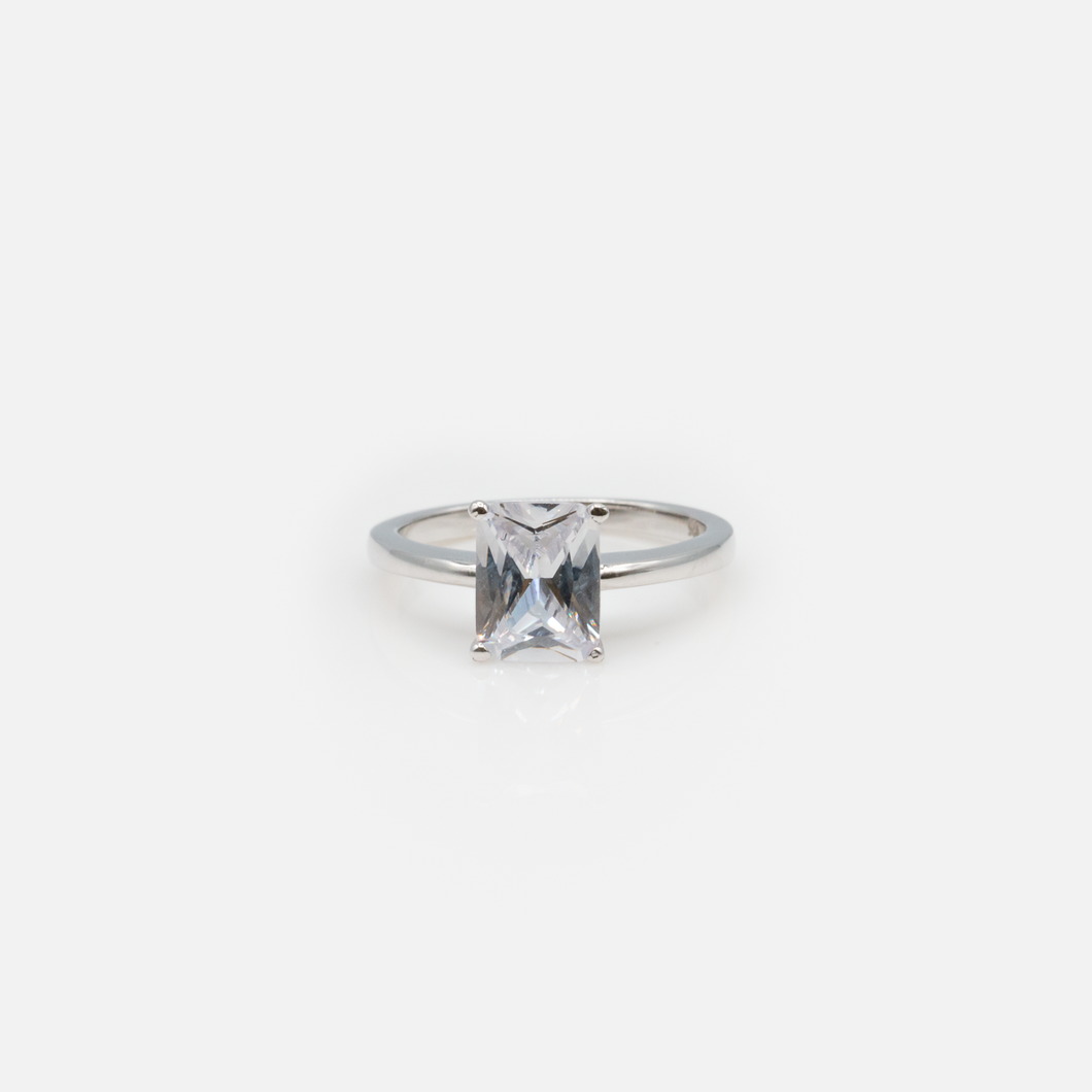 Sterling silver ring with square zirconia