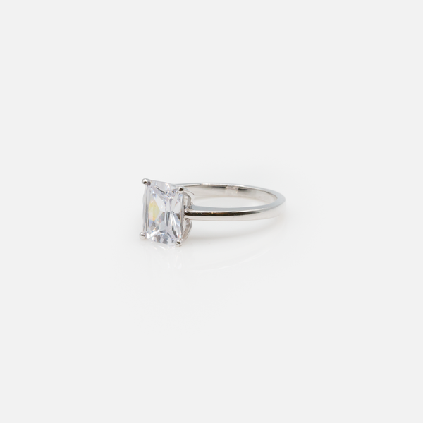 Load image into Gallery viewer, Sterling silver ring with square zirconia
