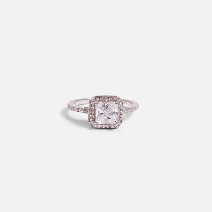 Sterling silver ring with large and small stones