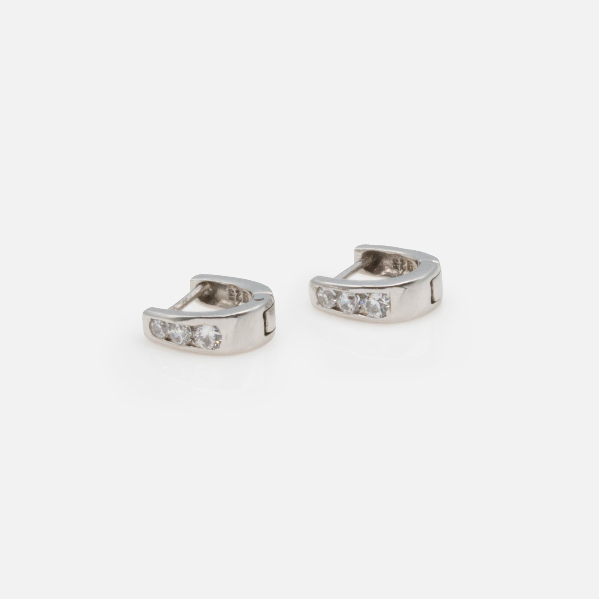 Hoop earrings with stones in sterling silver