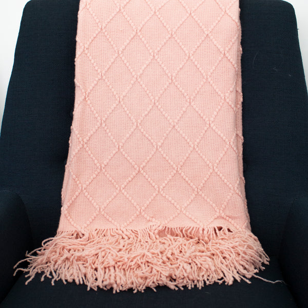 Load image into Gallery viewer, Pale pink blanket with diamond patterns and fringes
