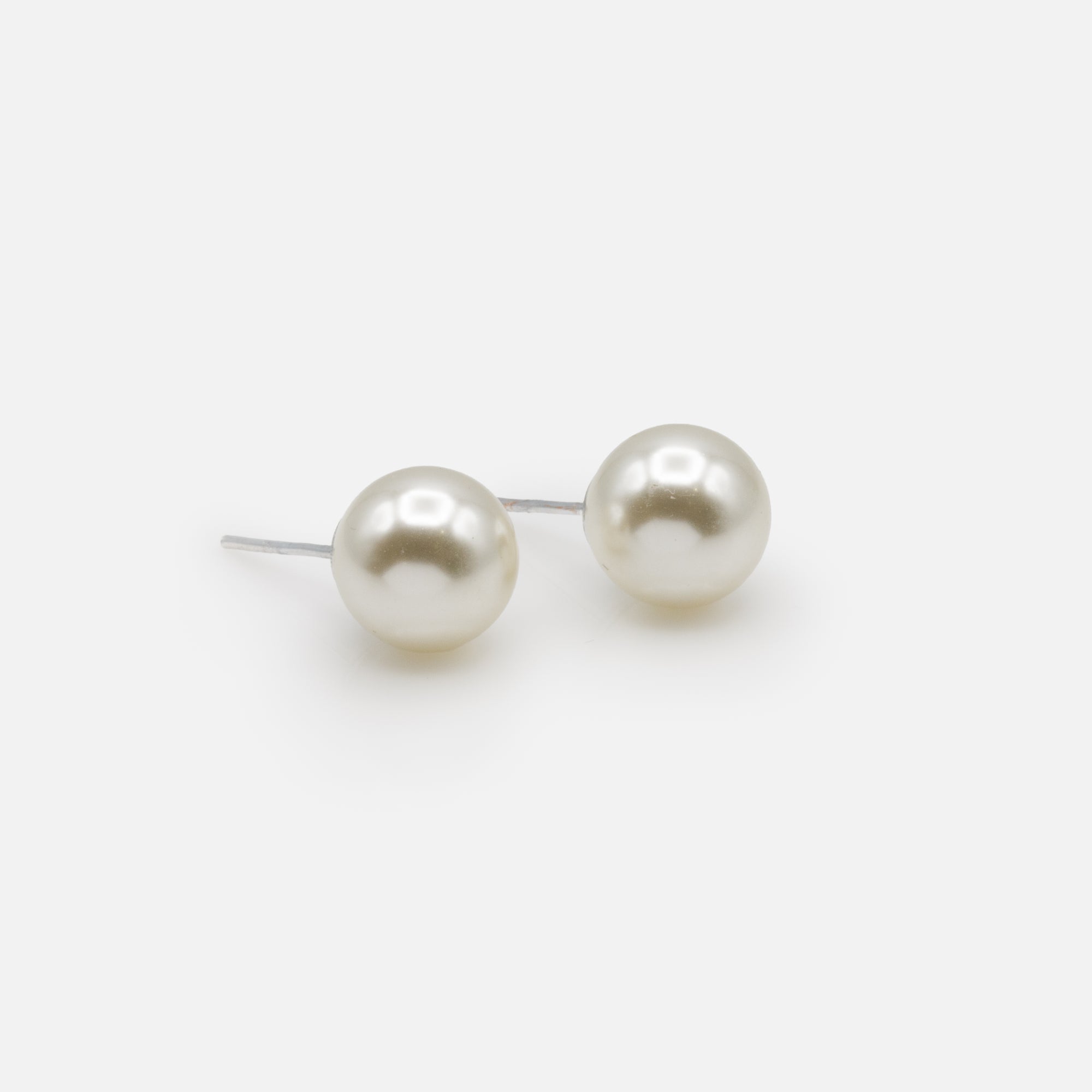 Fixed pearl earrings 10 mm