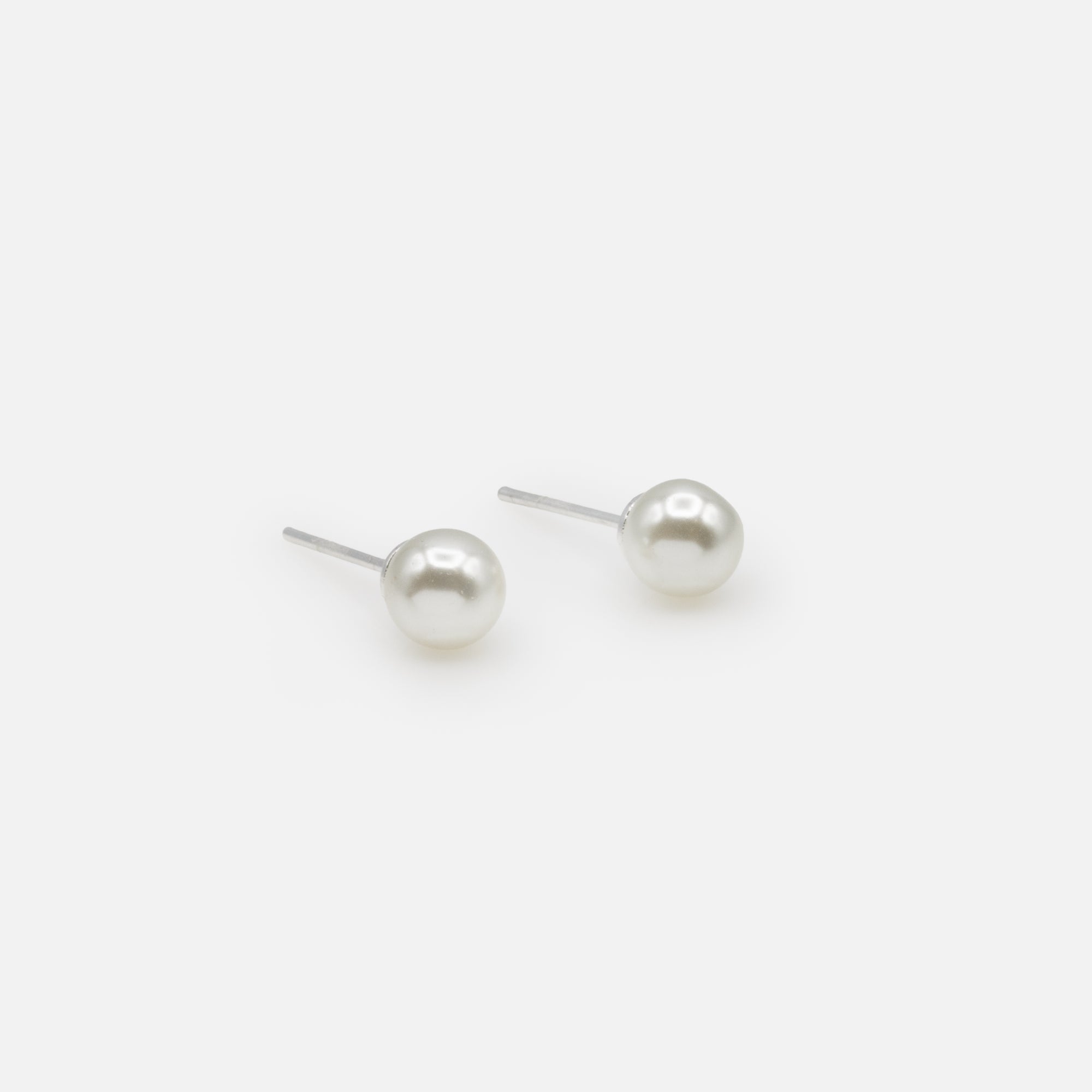 6 mm pearl fixed earrings