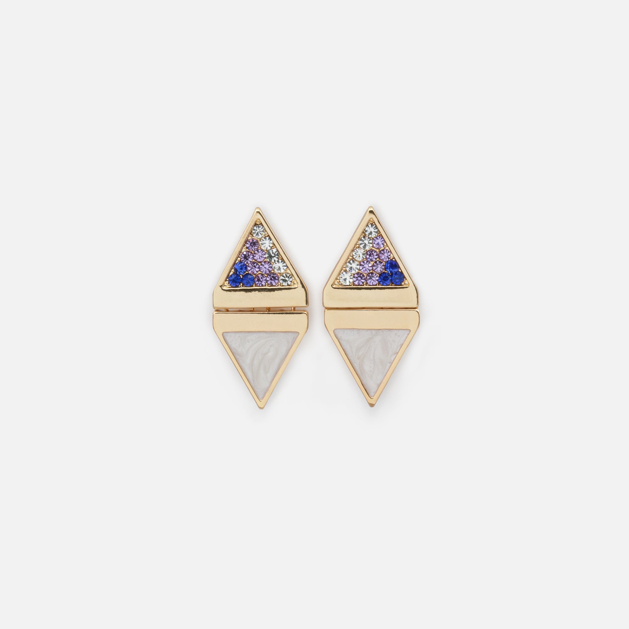 Ensemble collier à billes bleu royal et boucles d'oreilles dorées en triangles avec nacre et zircons cubiques