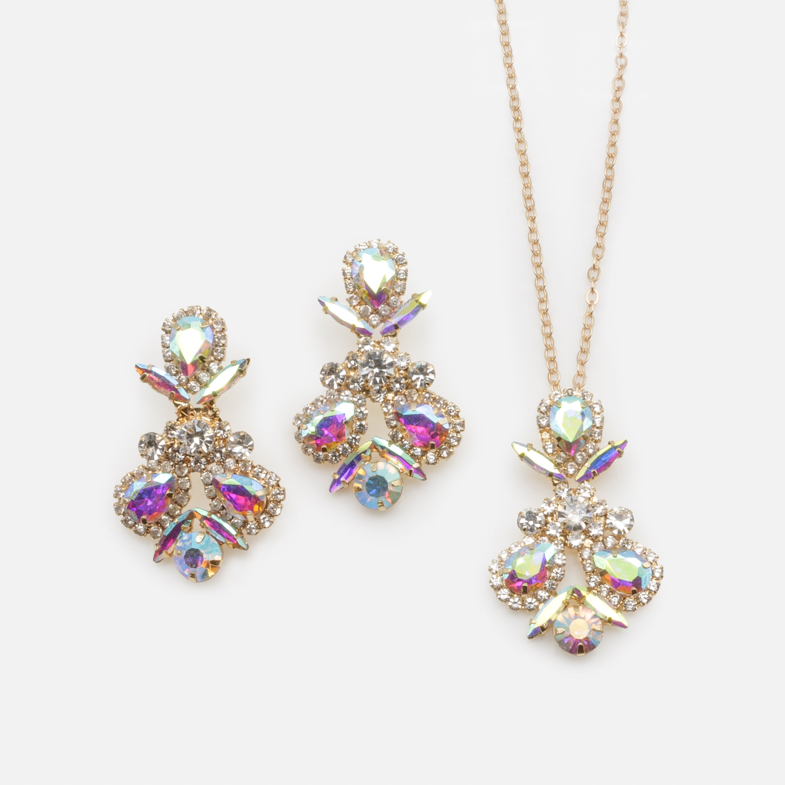 Ensemble collier et boucles d'oreilles dorés bouquets de pierres aux reflets irisés