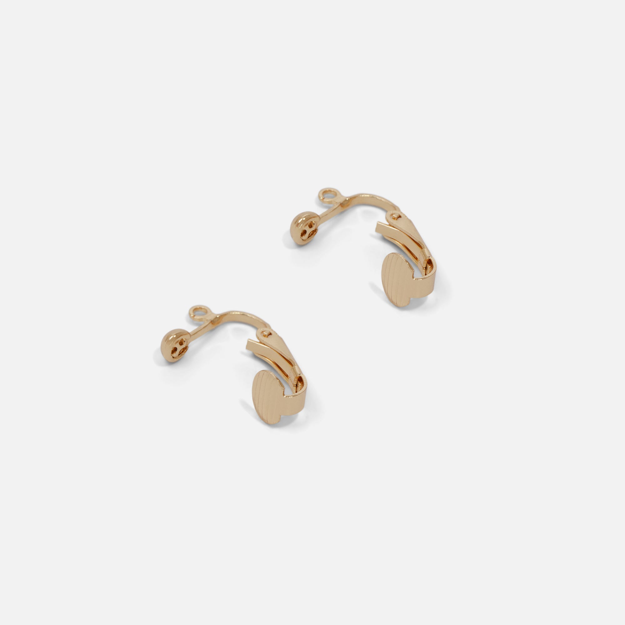 Golden clip for earrings
