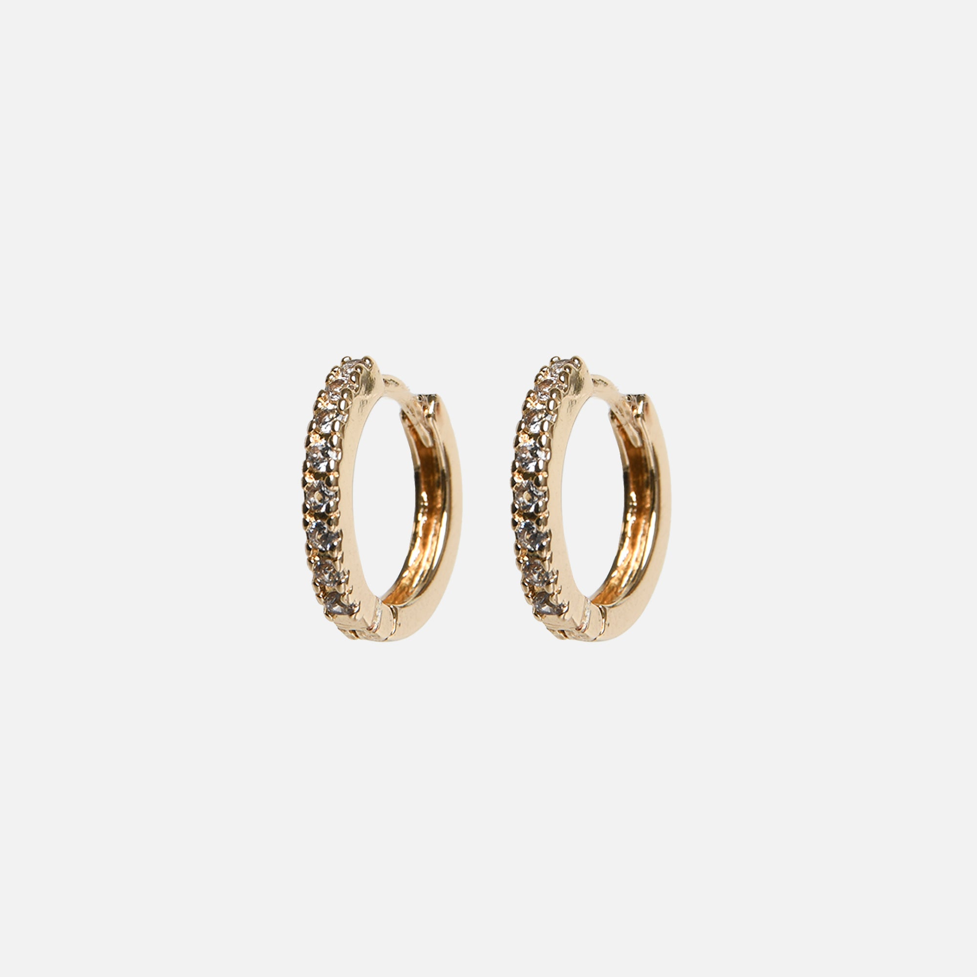 Duo de boucles d'oreilles dorées fixes et anneaux