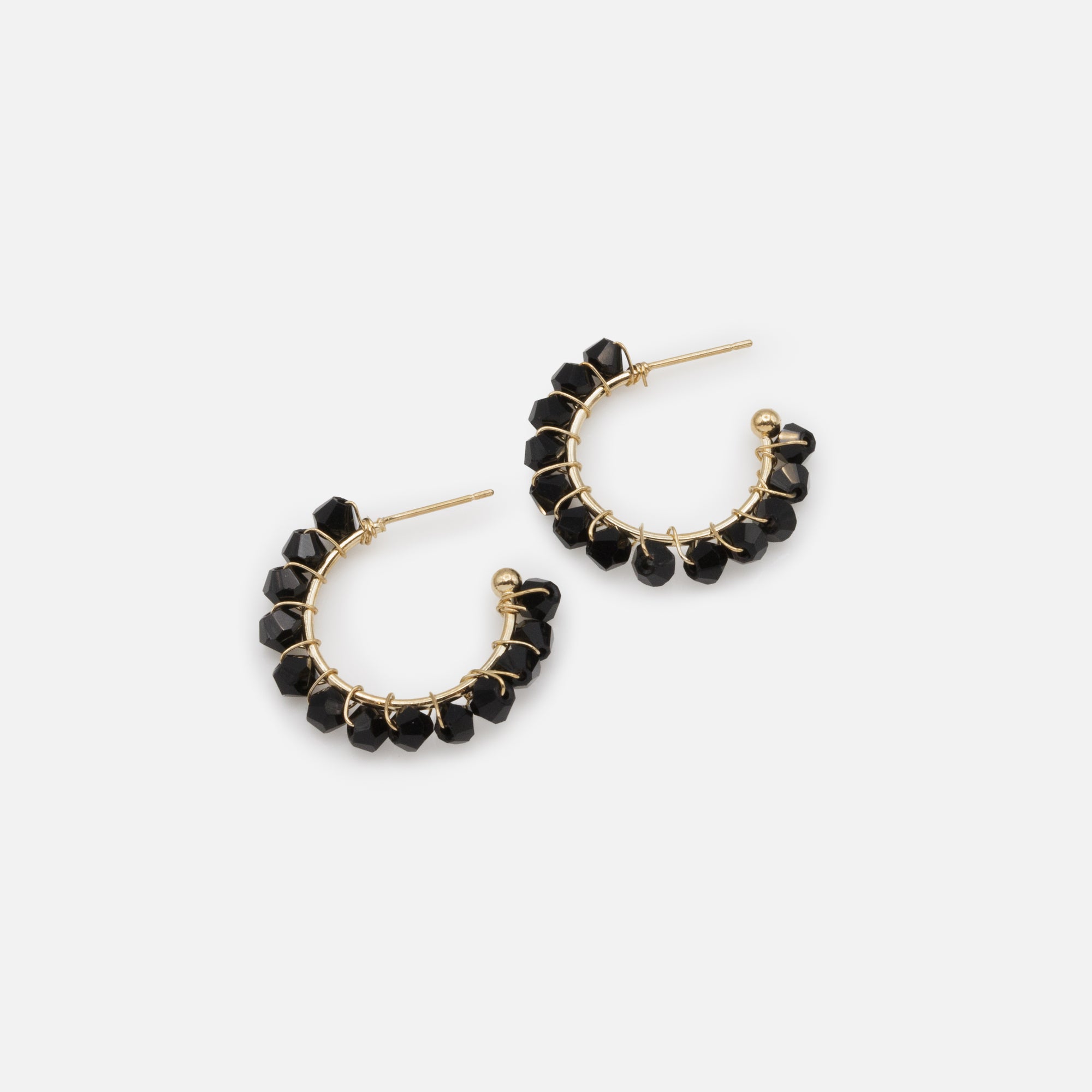 Boucles d'oreilles dorées anneaux de billes noires