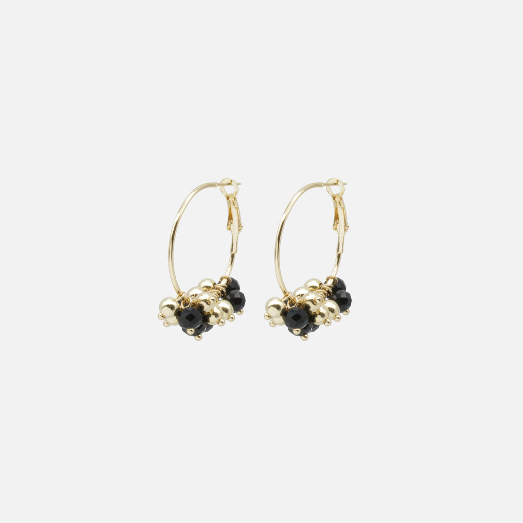 Boucles d'oreilles anneaux avec bouquet de billes noires et dorées