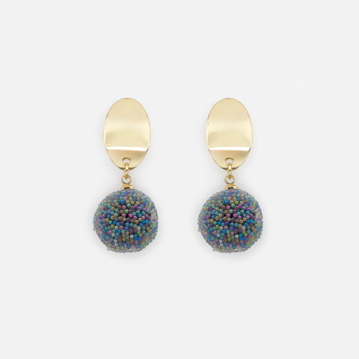 Boucles d'oreilles dorées avec sphère de billes irisées
