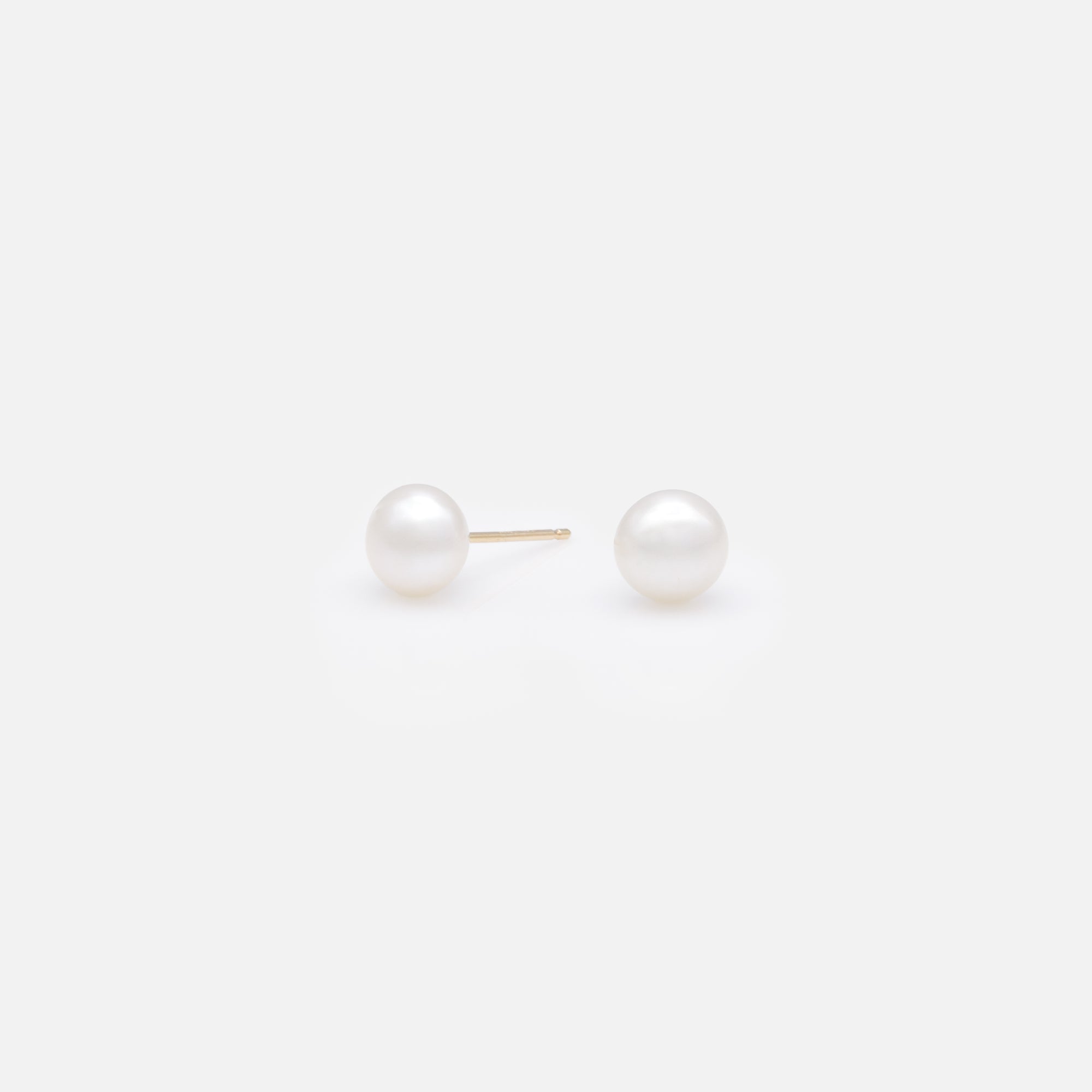 6 to 6.5mm freshwater pearl earrings with 14k gold post