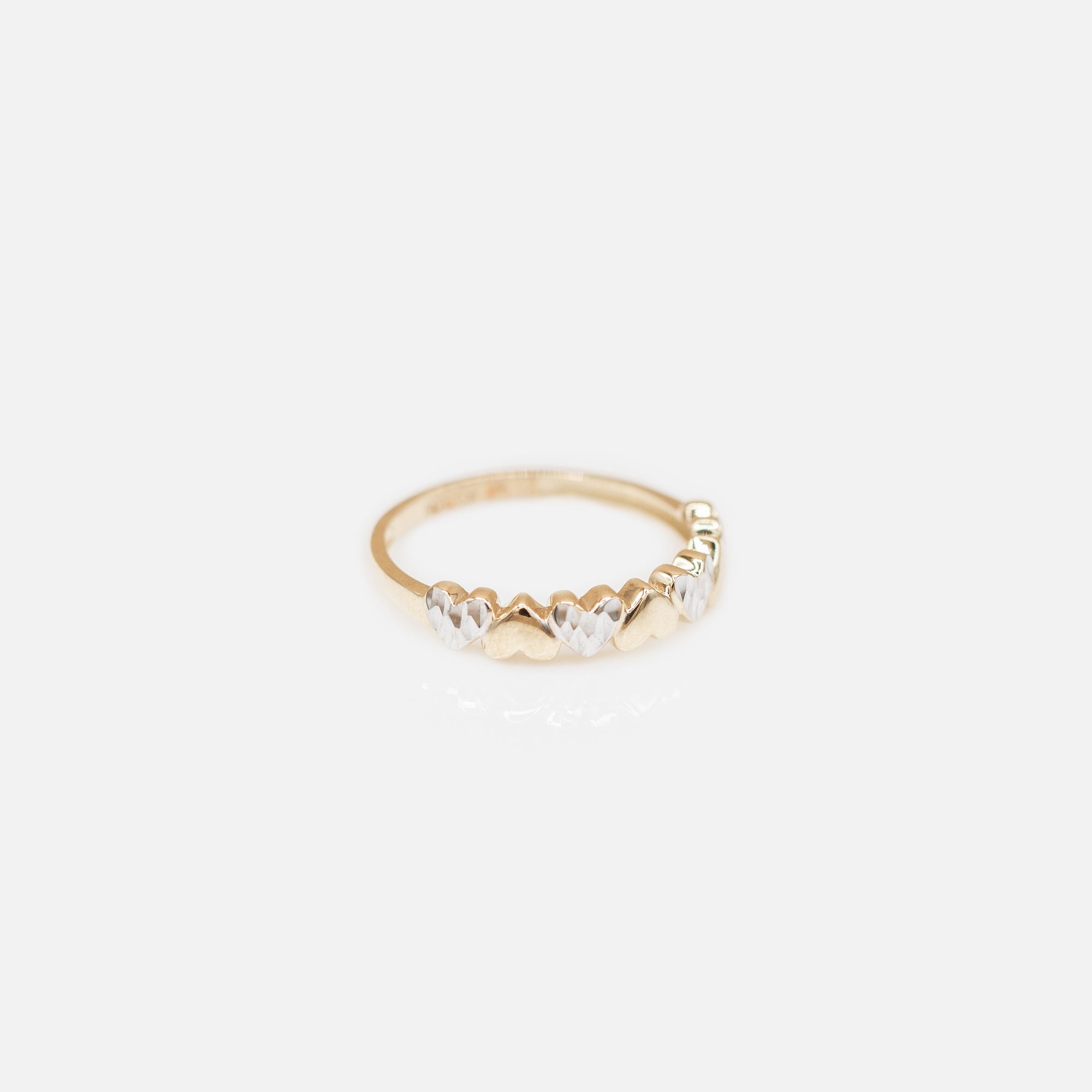 Hearts ring in 10k yellow gold