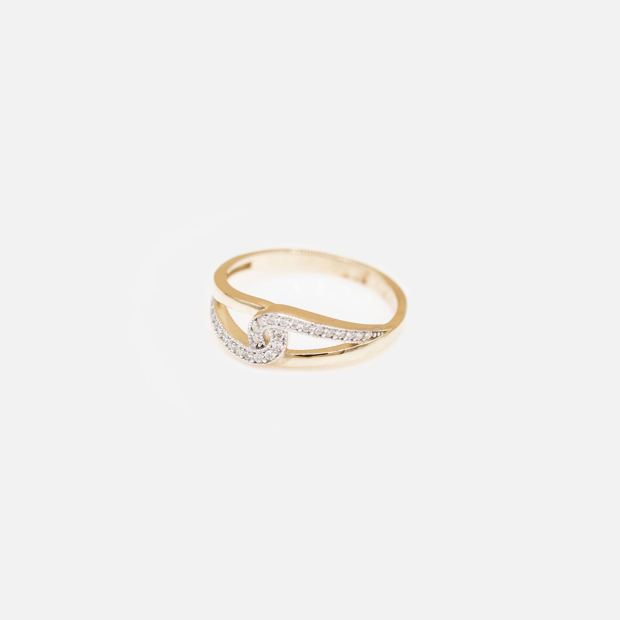 10k yellow gold crossed ring with stones