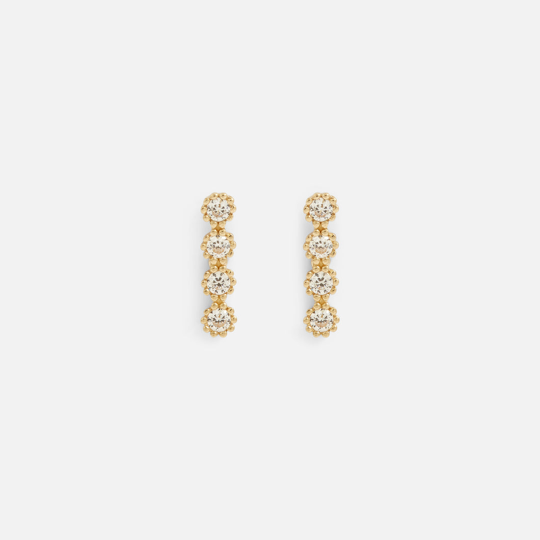 Boucles d’oreilles dorées avec quatre pierres or 10 carats