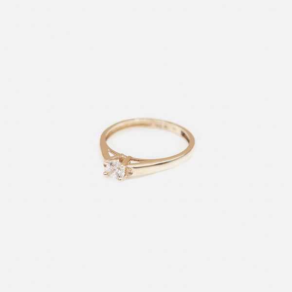 Load image into Gallery viewer, 10k gold ring with small stone
