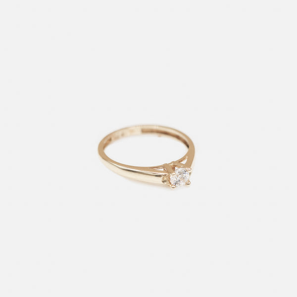 Load image into Gallery viewer, 10k gold ring with small stone
