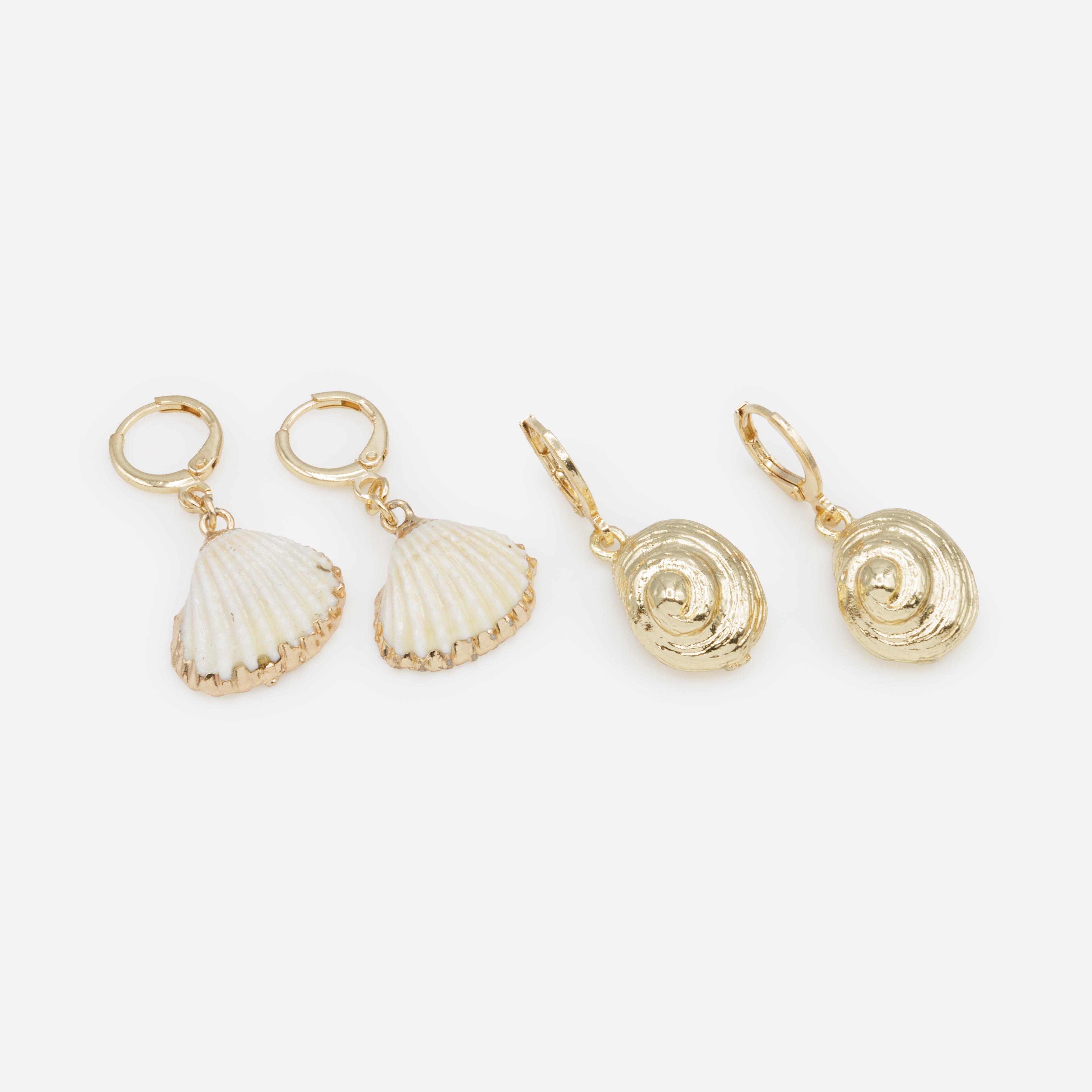 Pair of golden shell earrings