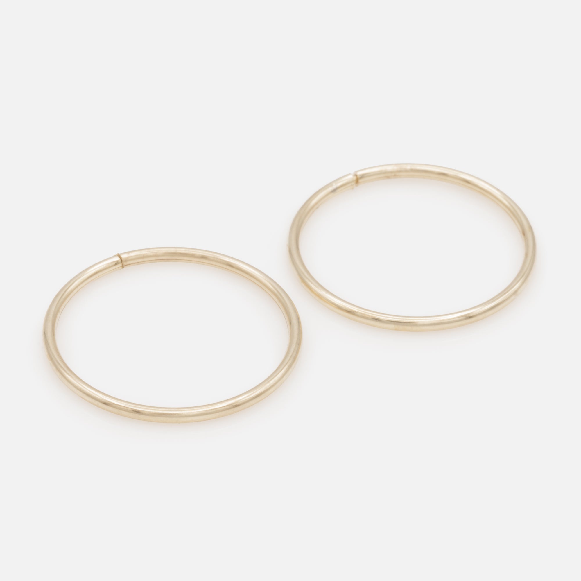 16mm Leverback Earrings in 10k Gold