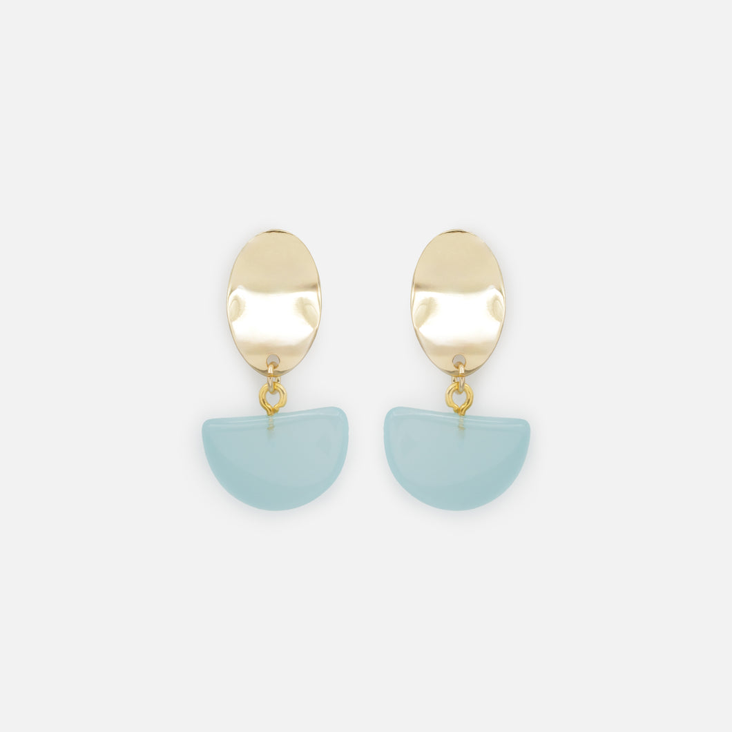 Boucles d'oreilles ovales dorées avec breloque turquoise translucide