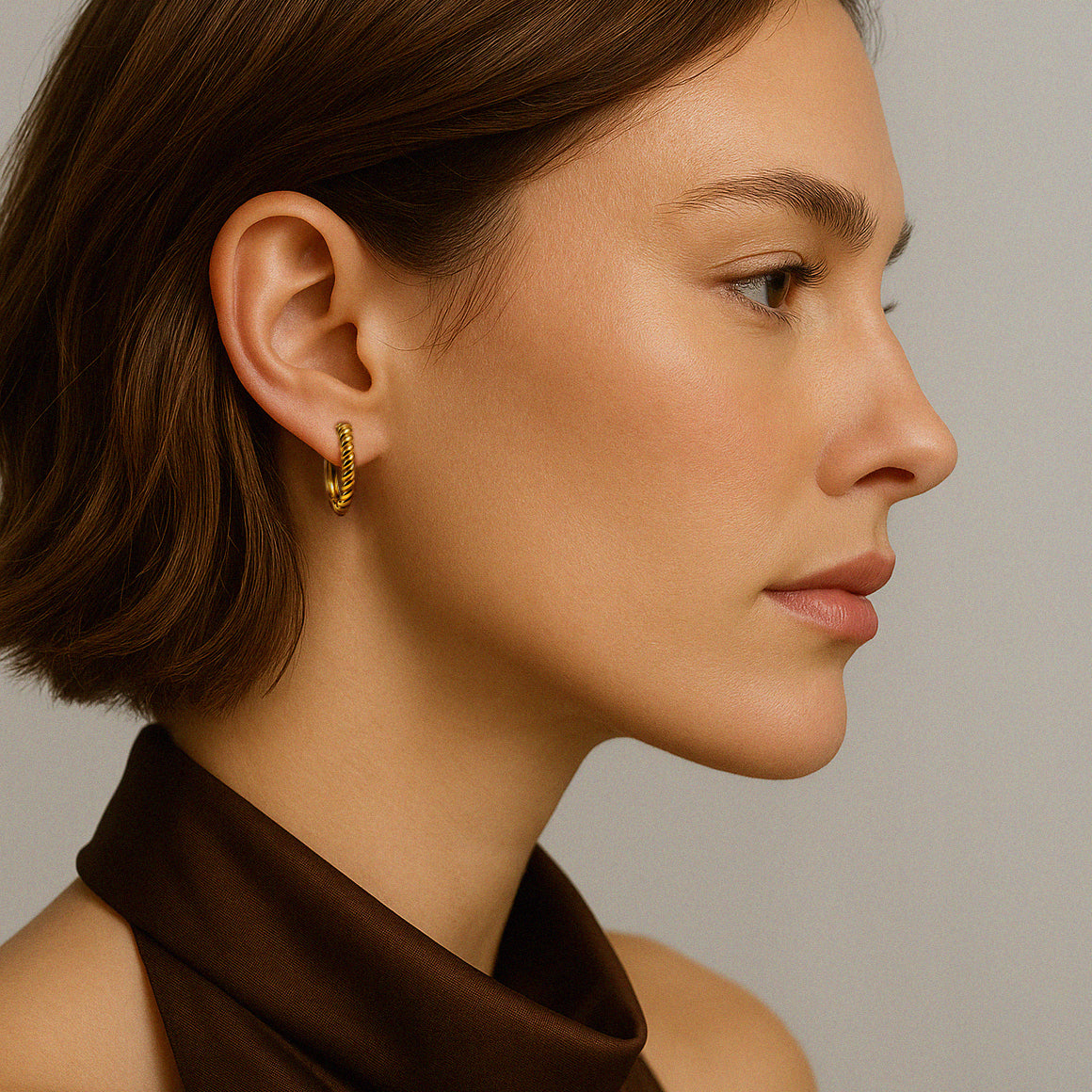 Boucles d'oreilles huggies 15 mm à demi torsadées en or vermeil