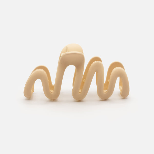 Load image into Gallery viewer, Ivory wavy plastic clip with matte finish

