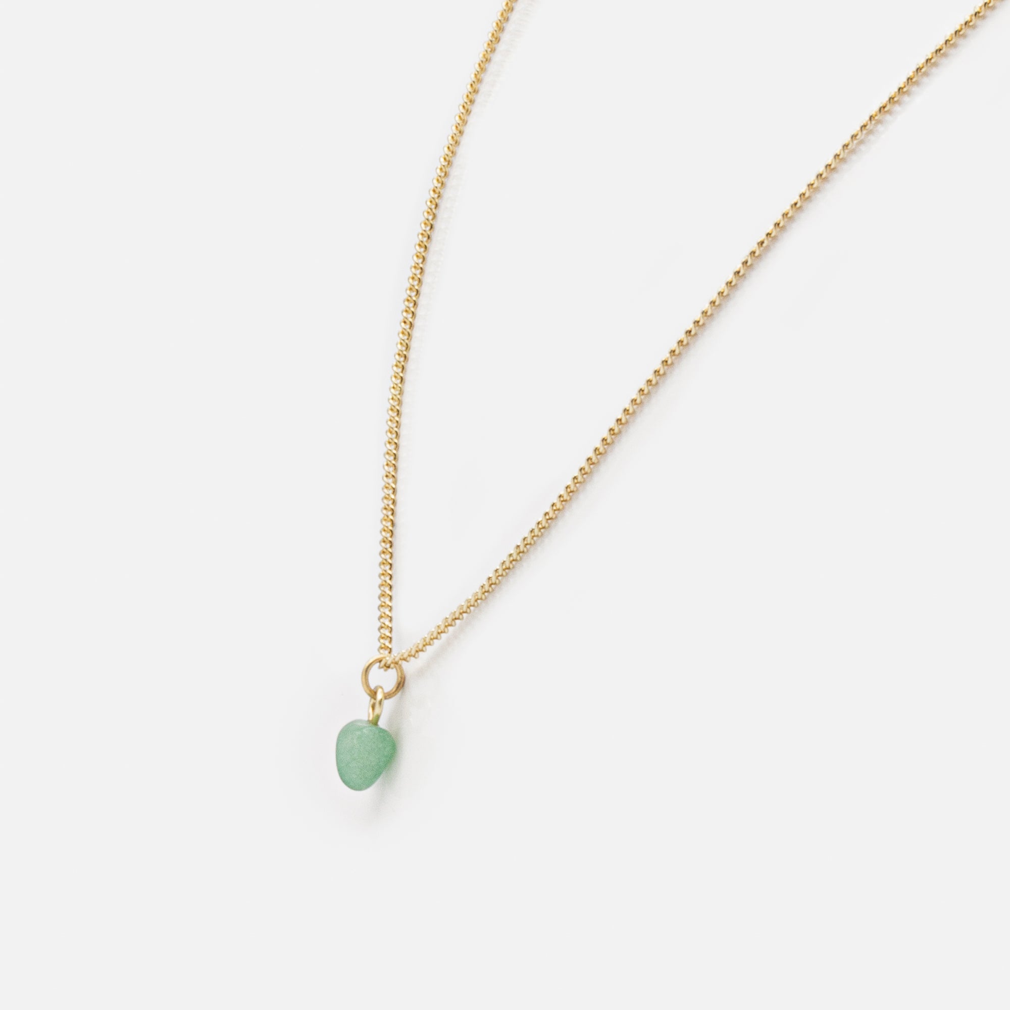 Collier doré pendentif coeur en pierre turquoise