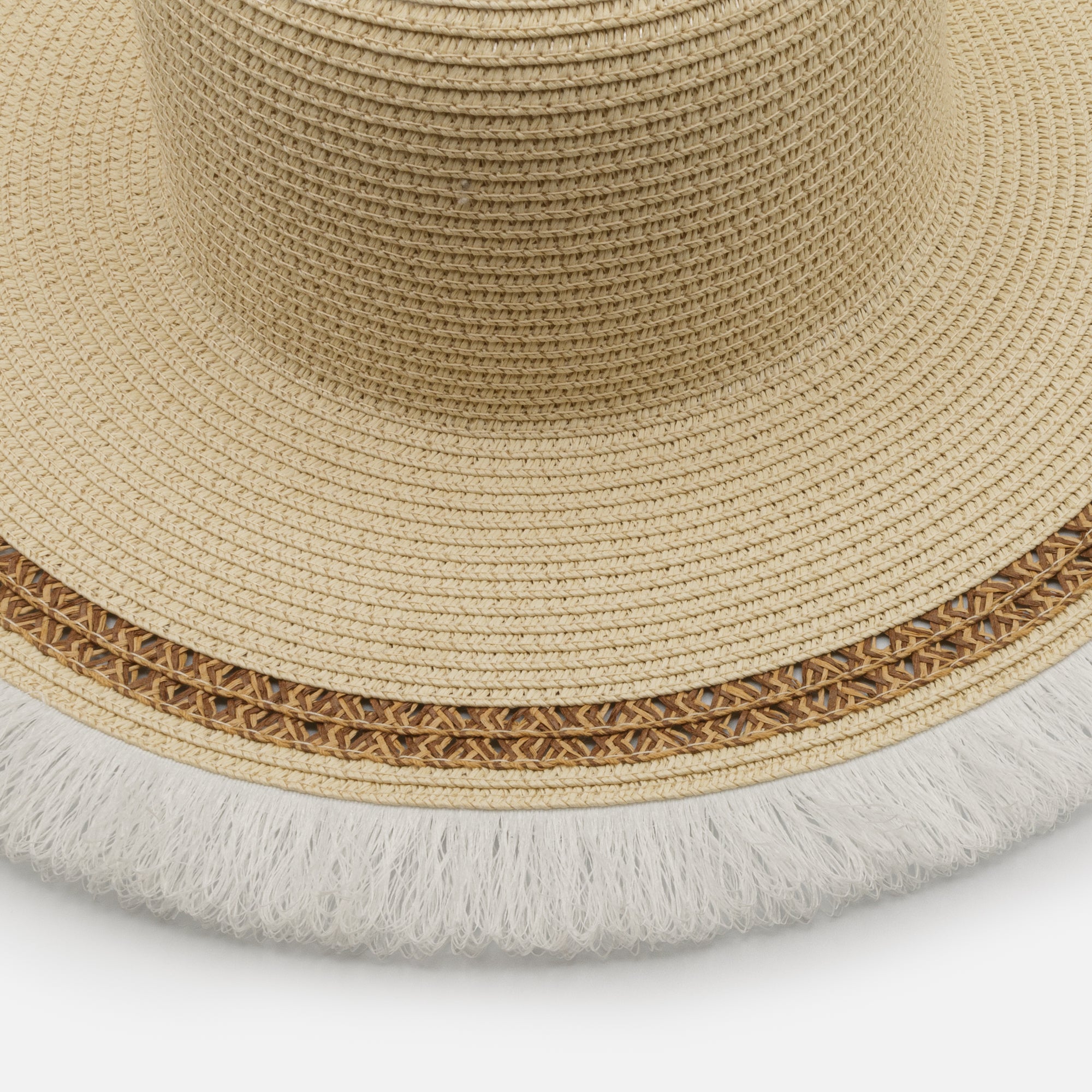 Straw hat with white fringe