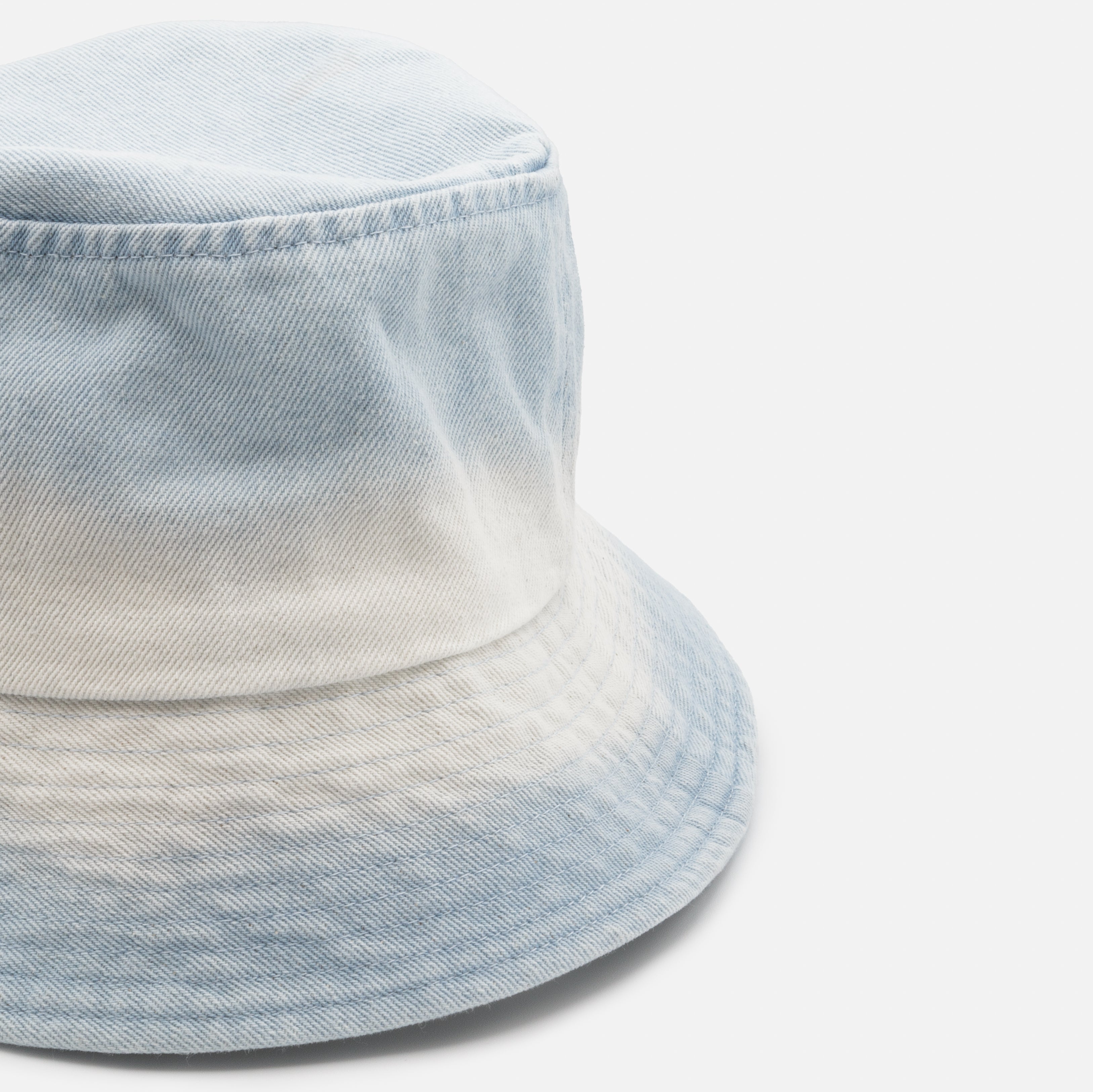Chapeau cloche en denim délavé