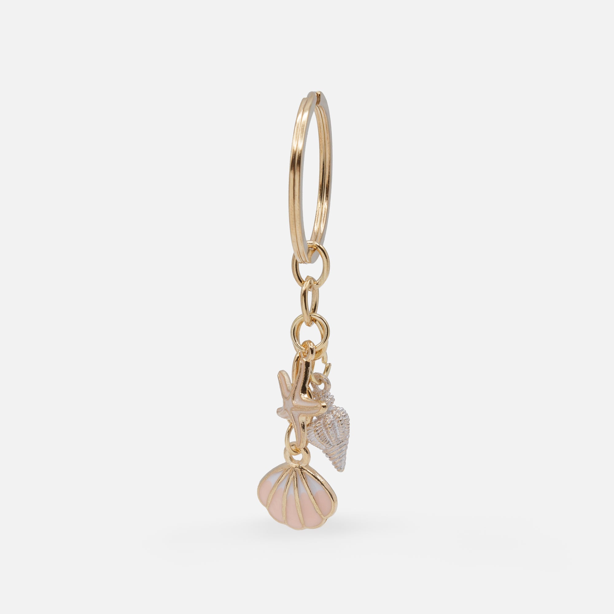 Gold keyring with seaside charms
