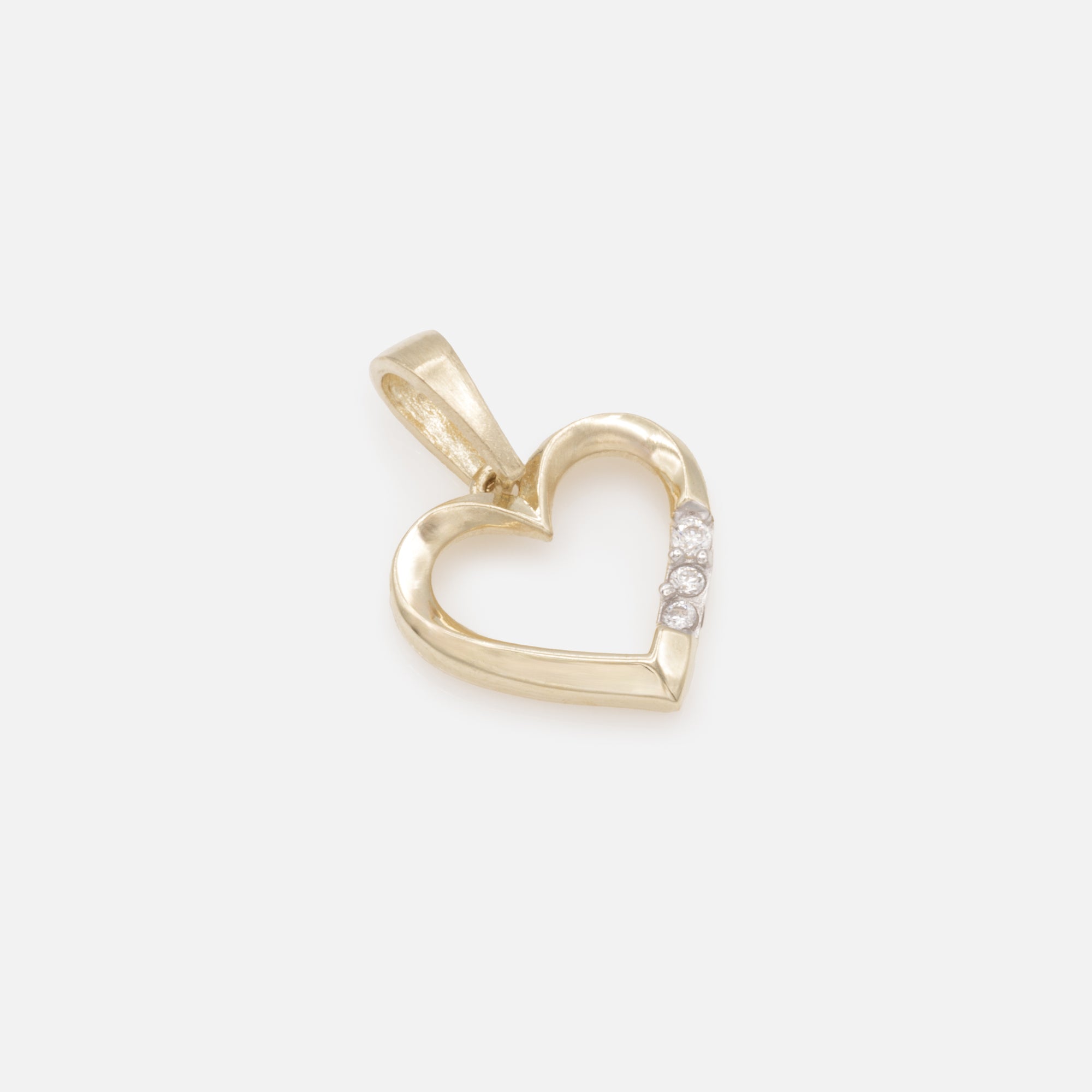 Breloque coeur avec trio de zircons cubiques en or 10 carats