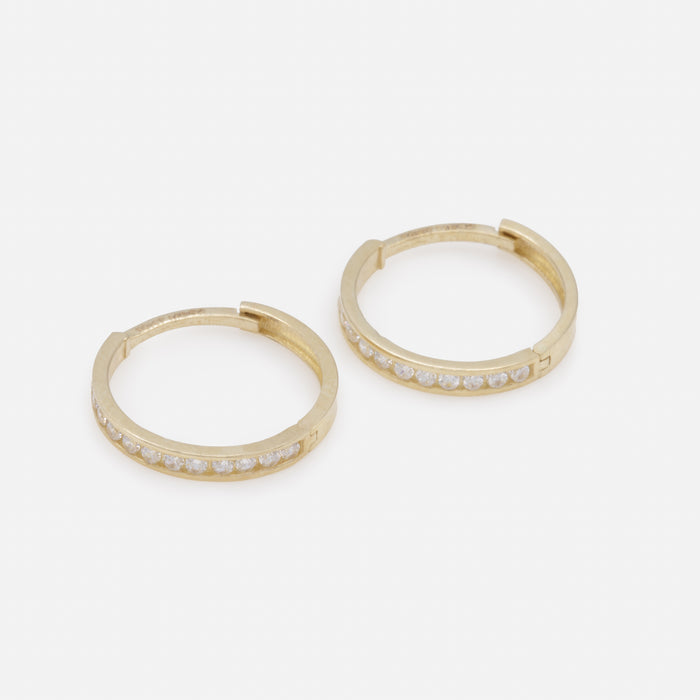 Boucles d’oreilles huggies 14 mm avec zircons cubiques en or 10 carats
